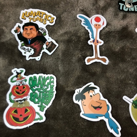 Looney Tunes 21 No Repeat Cartoon Stickers - Picture 10 of 10